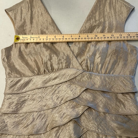 London Times tiered sleeveless cocktail‎ dress in champagne color size 6 - Picture 11 of 14
